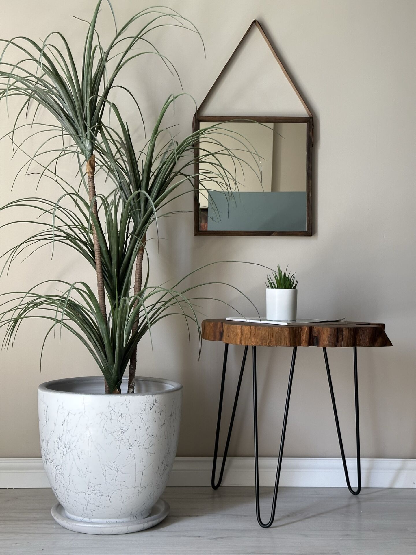 Klasik Saksı Tabaklı Mia Seri- Beyaz Gümüş Mermer Desenli