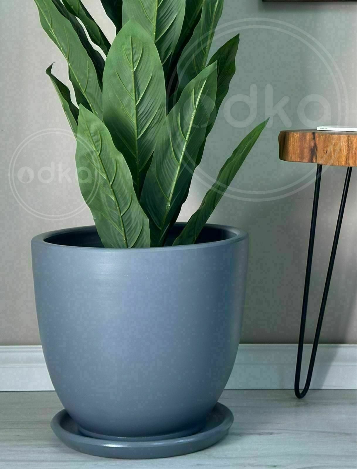 10 Lt Saksı Klasik Saksı Tabaklı Yükseklik 23cm Çap 25cm Koyu Füme