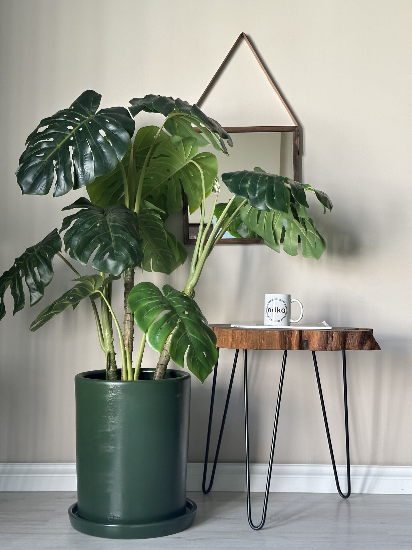 Silindir Saksı Tabaklı -Koyu Yeşil