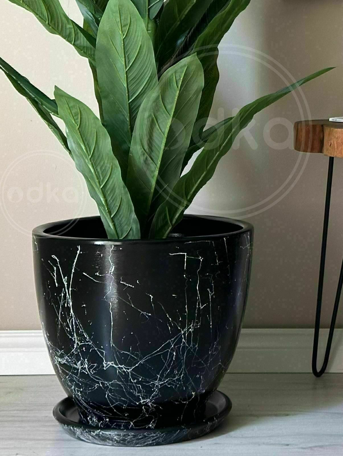60 Litre Büyük Boy Klasik Saksı Tabaklı Yükseklik 46cm Çap 46cm Siyah Mermer Desenli