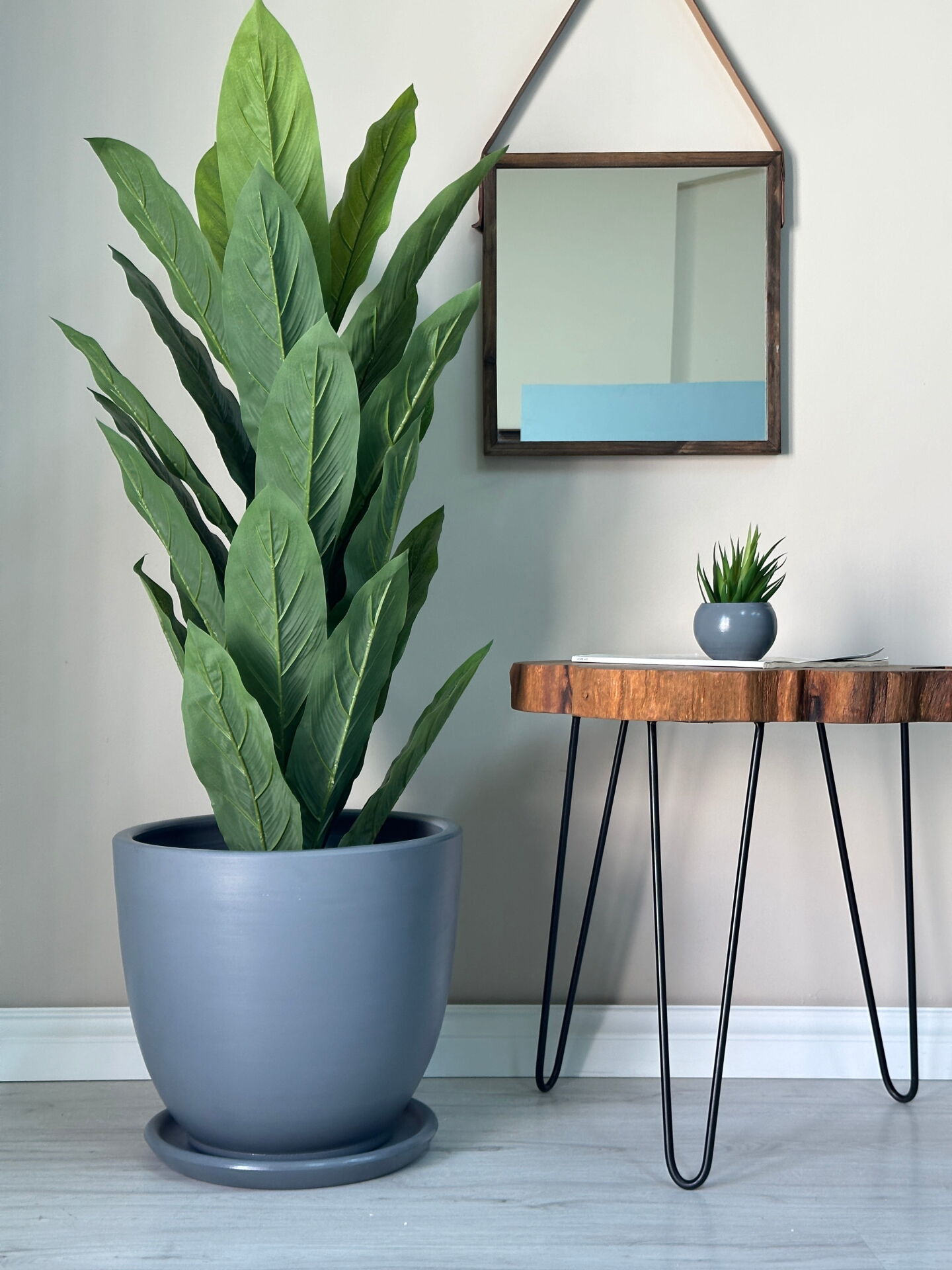 Klasik Saksı Tabaklı Yükseklik 30cm Çap 32cm Koyu Füme