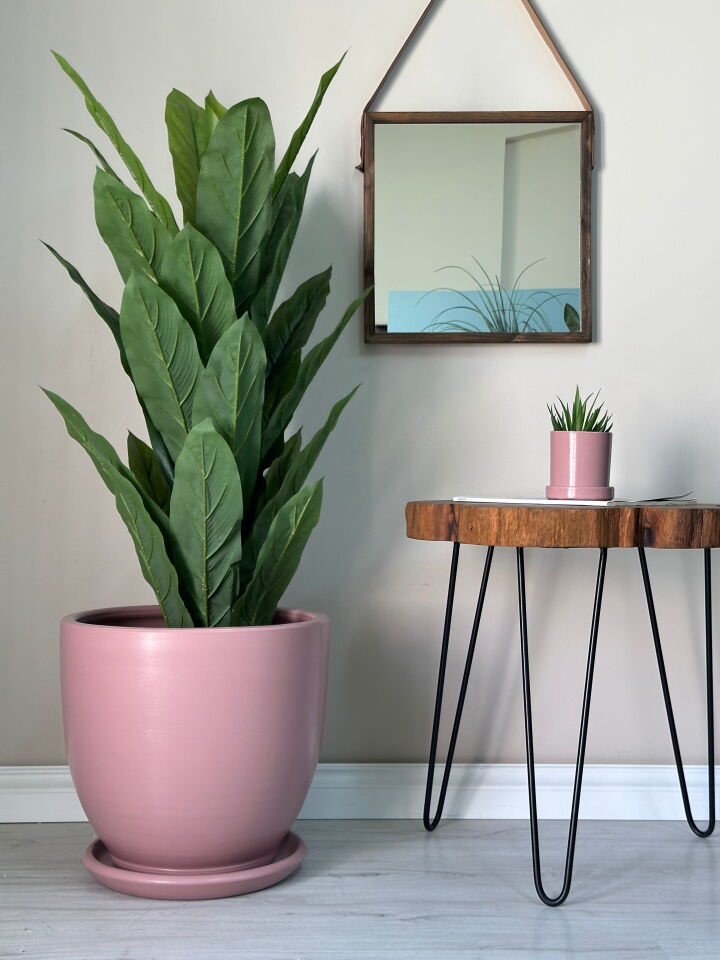 Klasik Saksı Tabaklı Yükseklik 30cm Çap 32cm Pembe