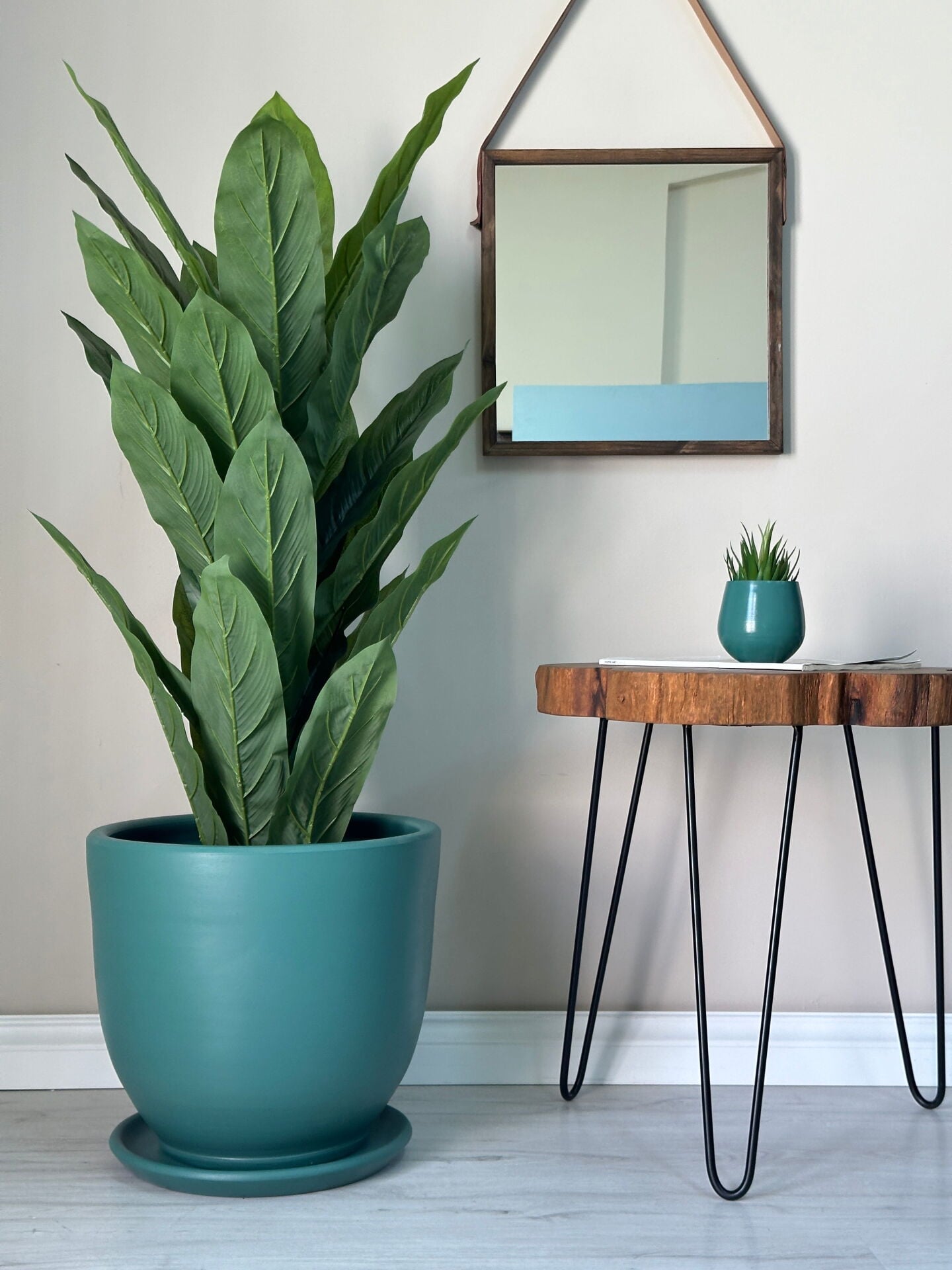 Klasik Saksı Tabaklı Yükseklik 30cm Çap 32cm Zümrüt Yeşili