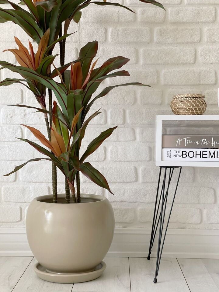 Küre Saksı Tabaklı Yükseklik 27cm Çap 27cm Taş