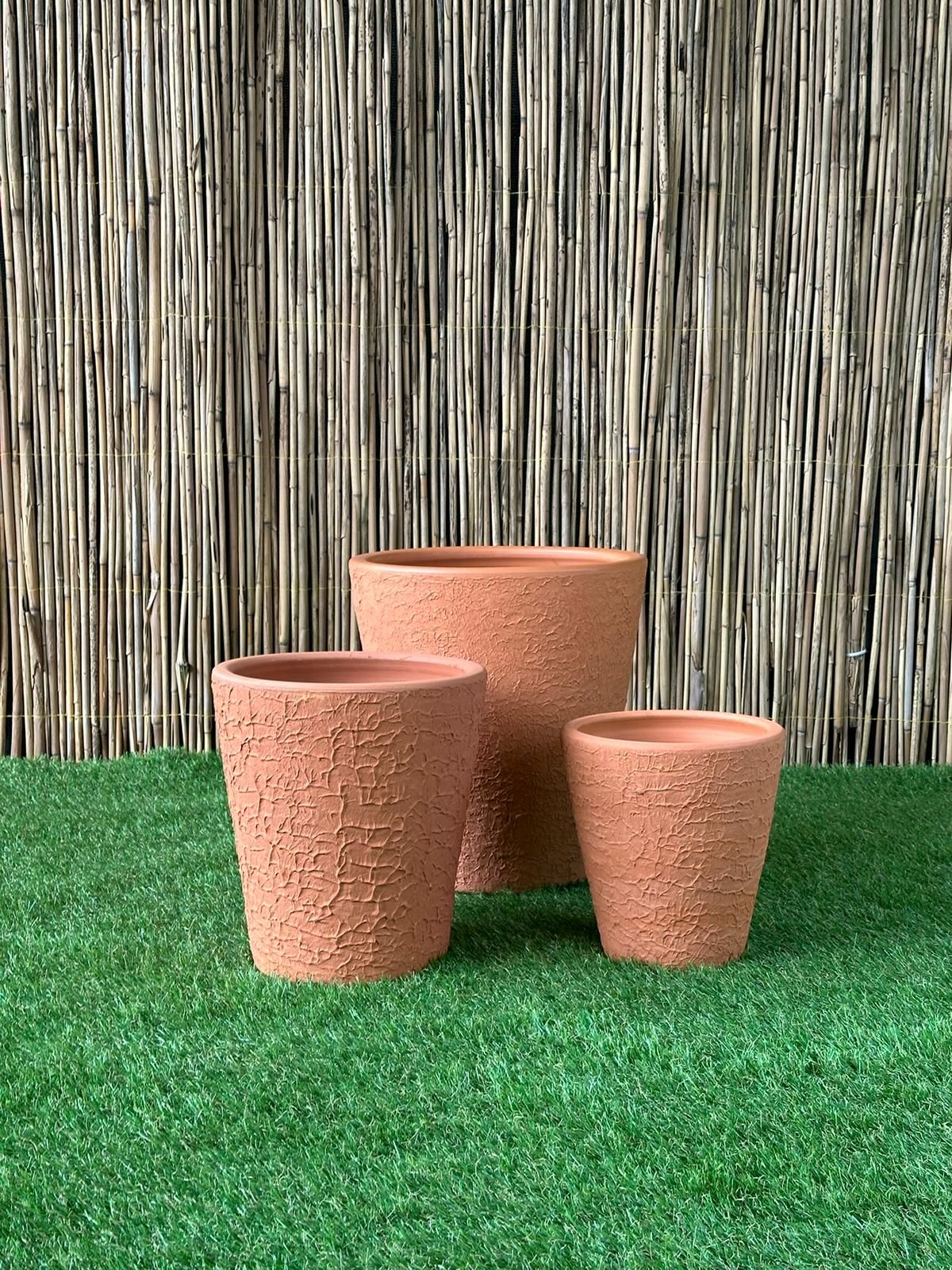 Uzun Konik Kabartmalı Modeli Doğal El yapımı Terracotta Çömlek Saksı Tabaklı