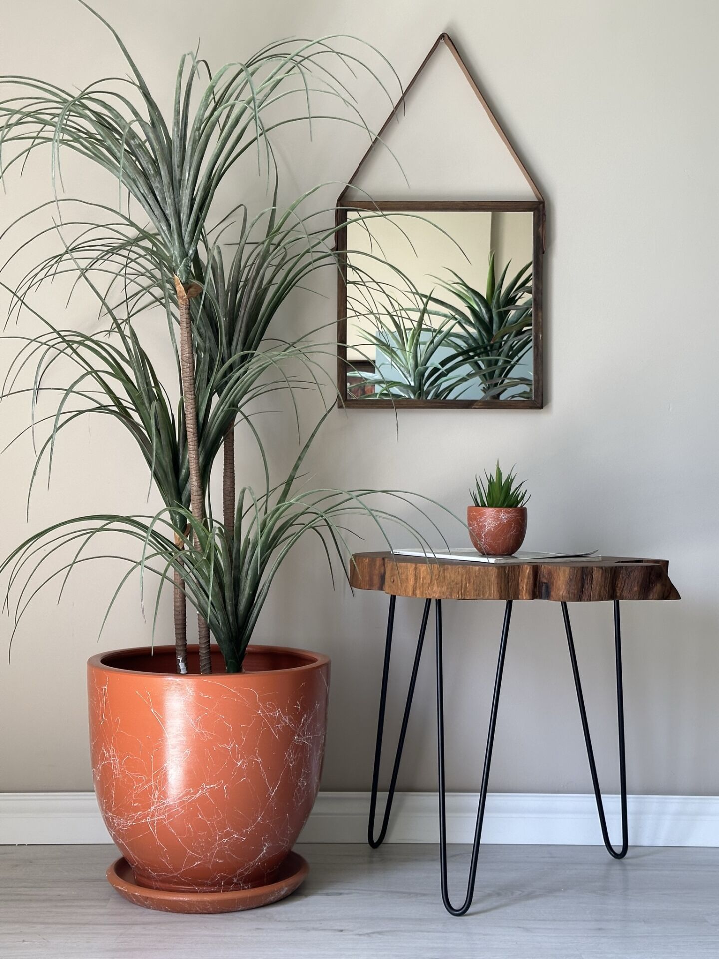 Klasik Saksı Tabaklı Mia Seri- Kiremit Mermer Desenli