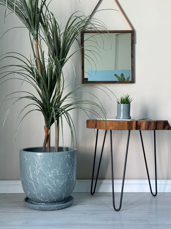 Klasik Saksı Tabaklı Mia Seri- Füme Mermer Desenli