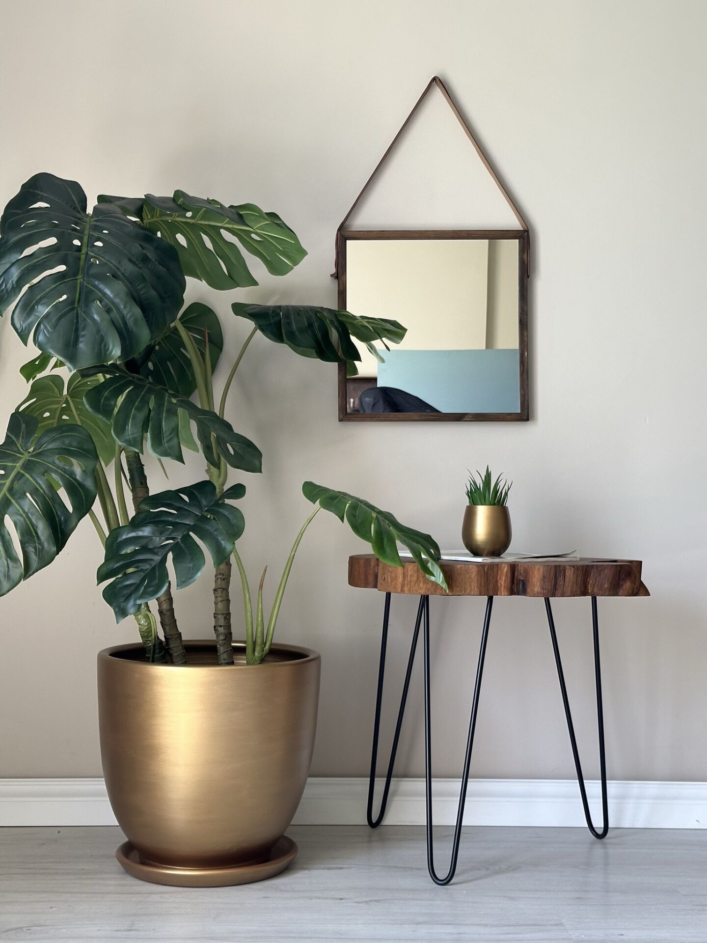 60 Litre Büyük Boy Klasik Saksı Tabaklı Yükseklik 46cm Çap 46cm