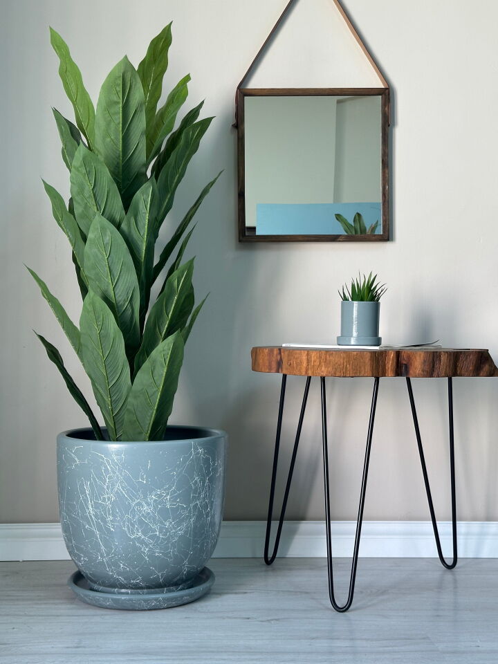 Mia Seri Klasik Saksı Tabaklı Yükseklik 30cm Çap 32cm Füme Mermer Desenli