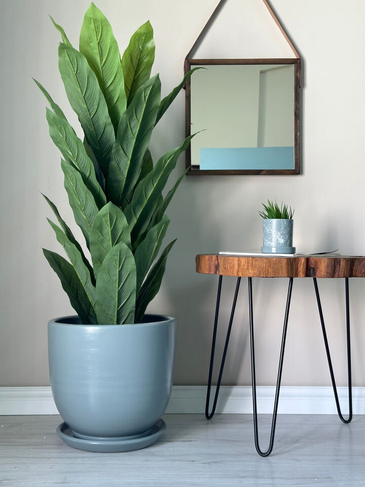 Klasik Saksı Tabaklı Yükseklik 30cm Çap 32cm Füme