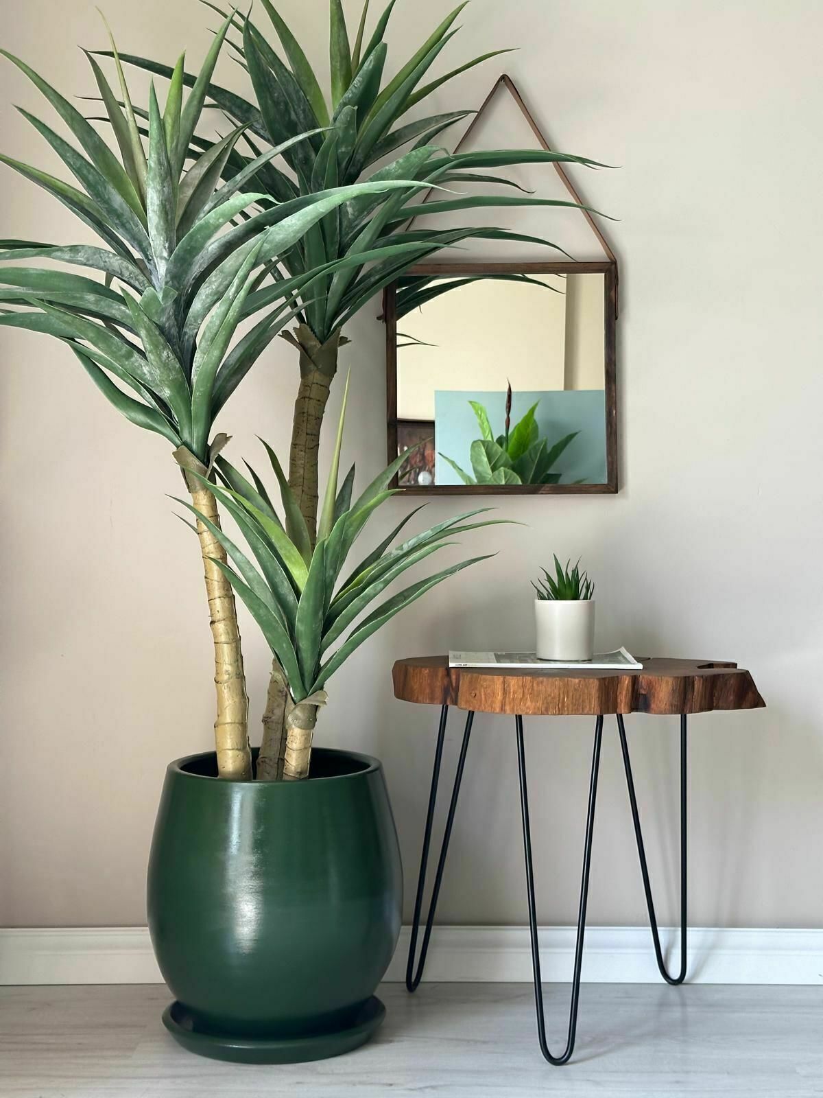 Armut Saksı Tabaklı Yükseklik:32cm Çap:26cm Koyu Yeşil