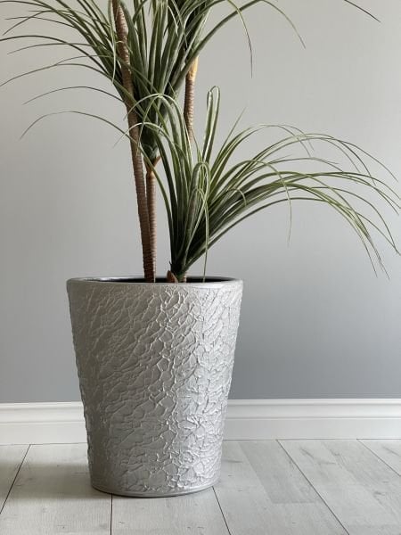 Uzun Konik Kabartmalı Saksı Tabaklı Yükseklik 22cm Çap 24cm