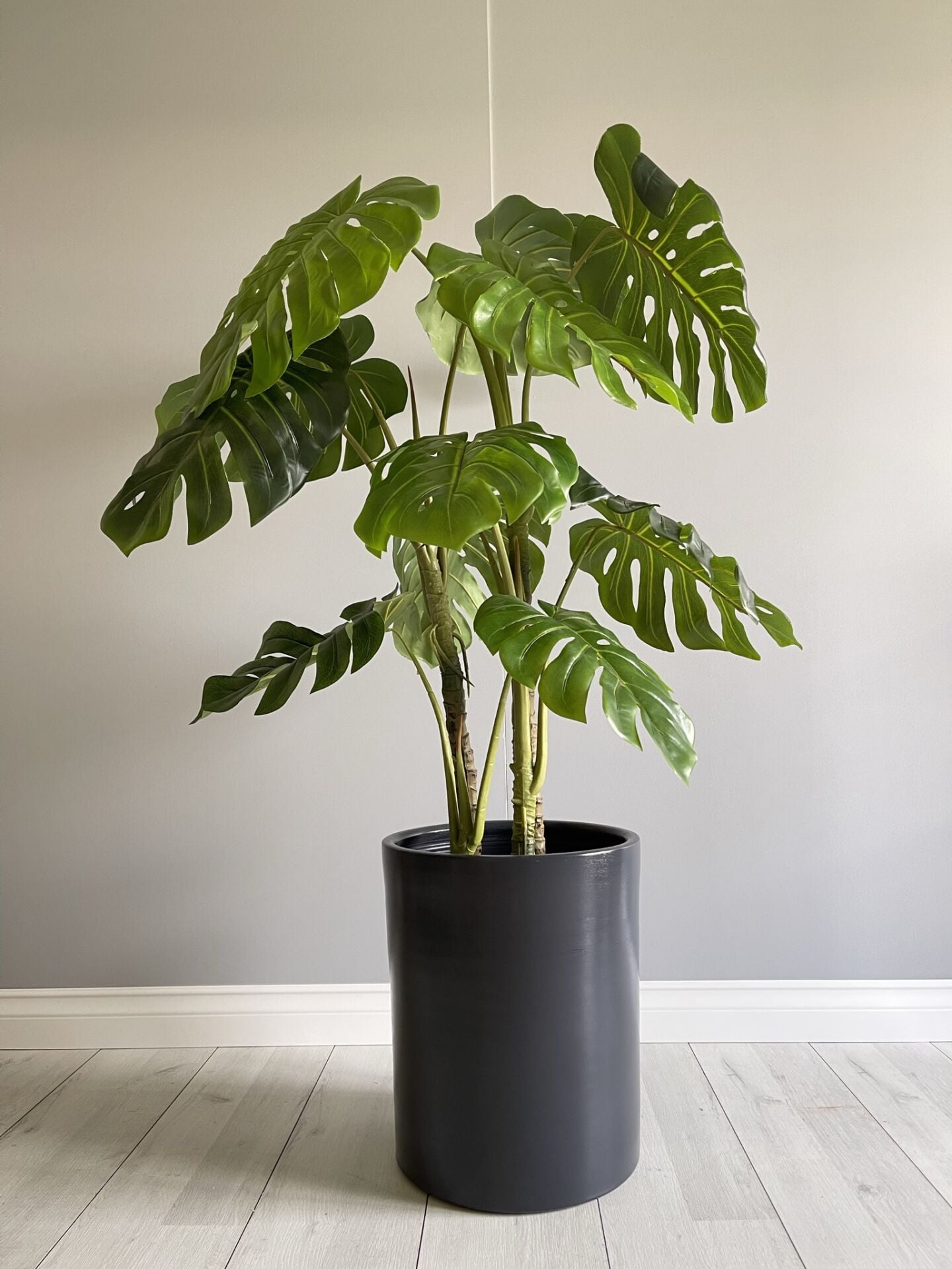 Silindir Saksı Tabaklı -Antrasit