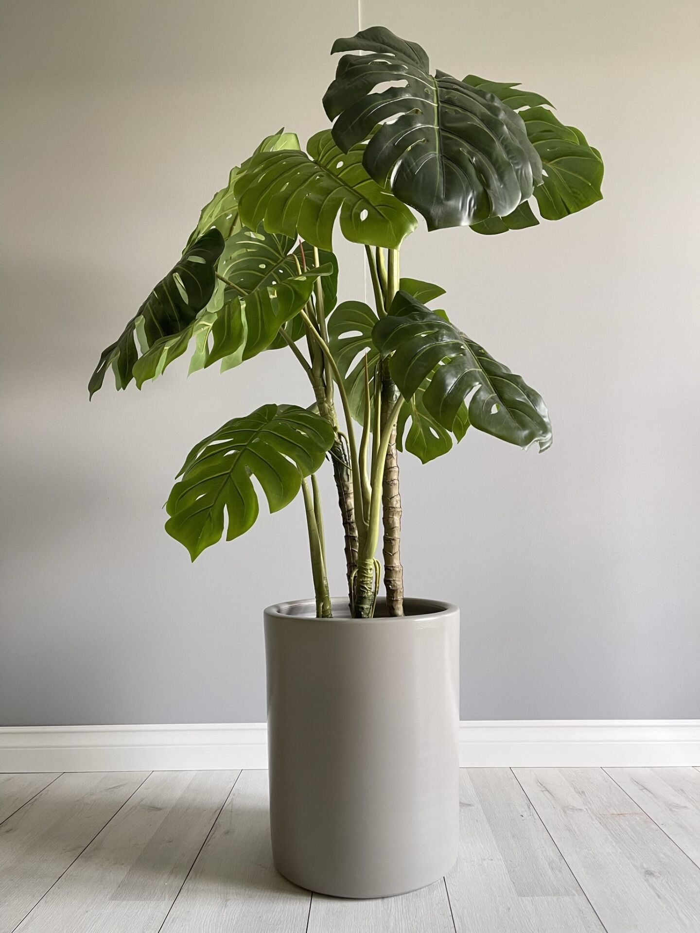 Silindir Saksı Tabaklı -Granit