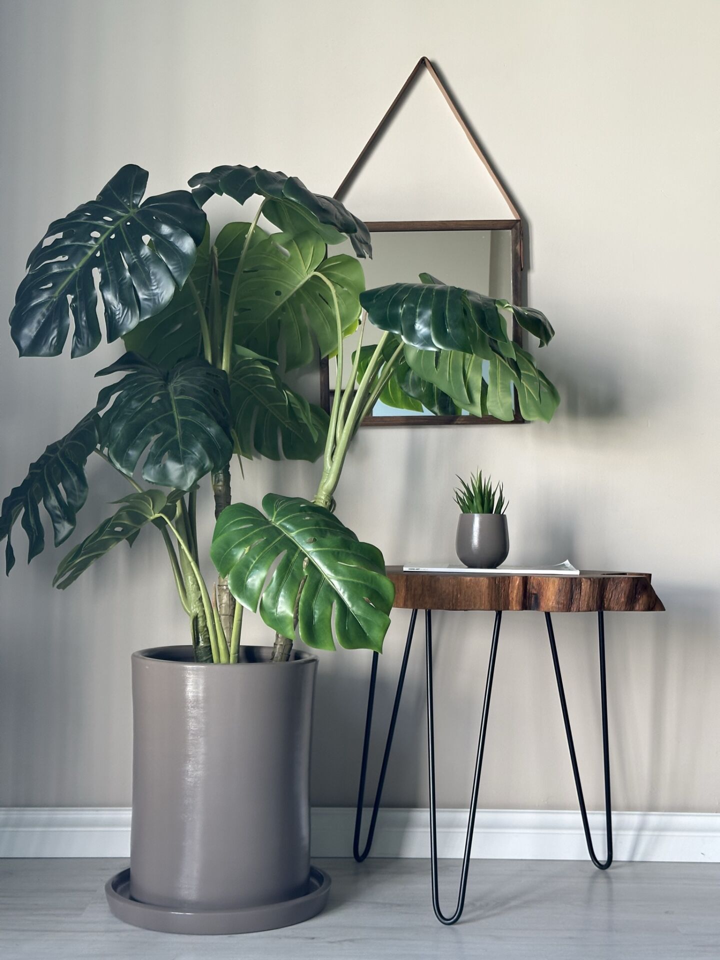 Silindir Saksı Tabaklı-Vizon