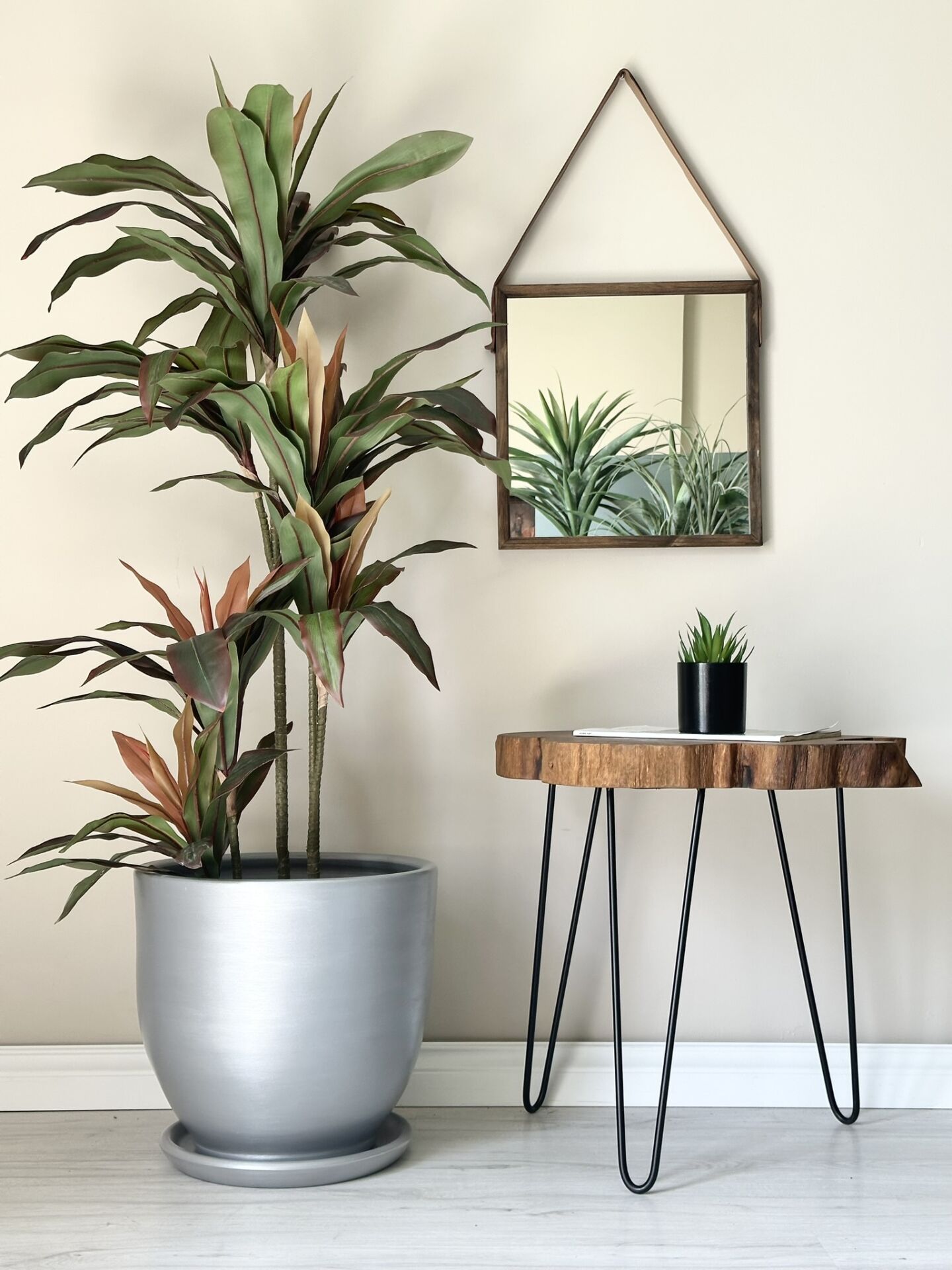 Klasik Büyük Saksı Tabaklı Yükseklik 38cm Çap 40cm Gümüş