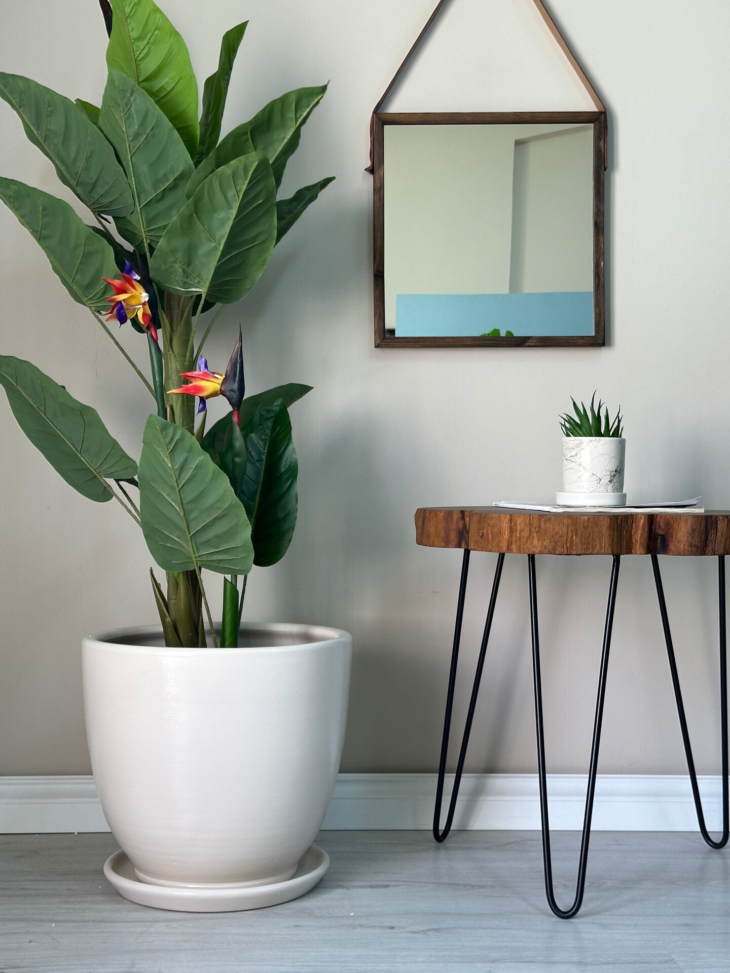 Klasik Büyük Saksı Tabaklı Yükseklik 38cm Çap 40cm Ekru
