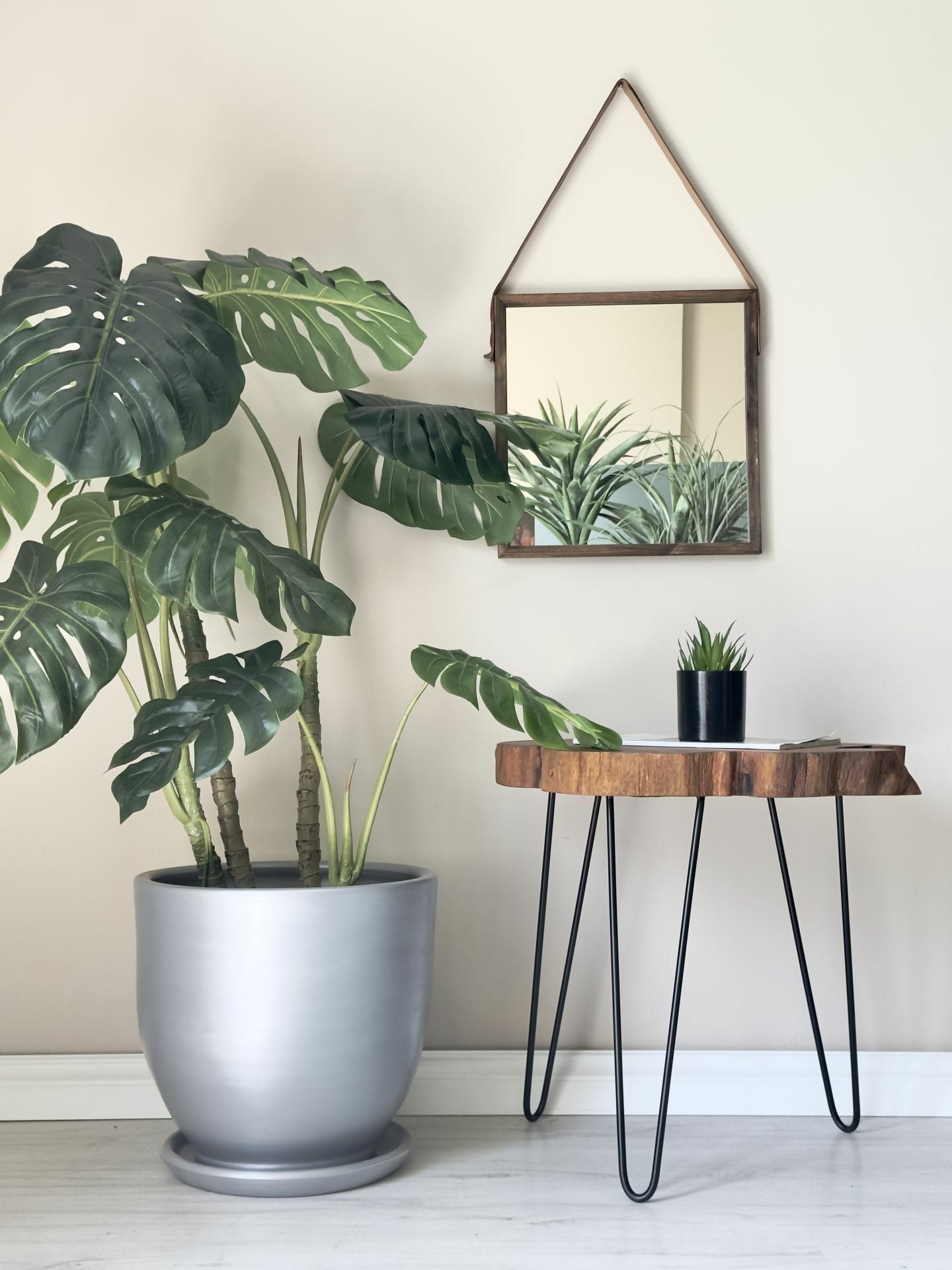 Klasik Saksı Tabaklı Yükseklik 38cm Çap 40cm Gümüş