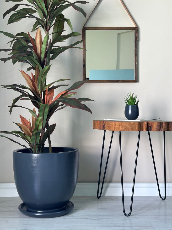 Klasik Saksı Tabaklı Yükseklik 38cm Çap 40cm Antrasit