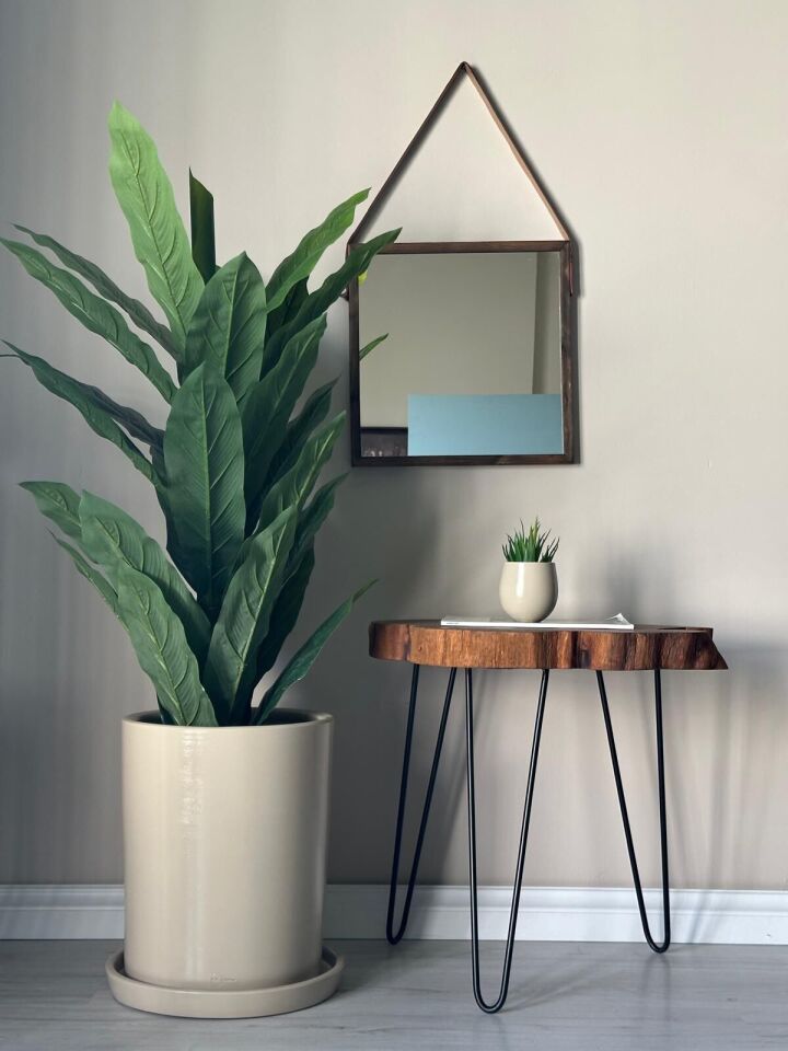 Silindir Saksı Tabaklı Yükseklik 25cm Çap 20cm Taş