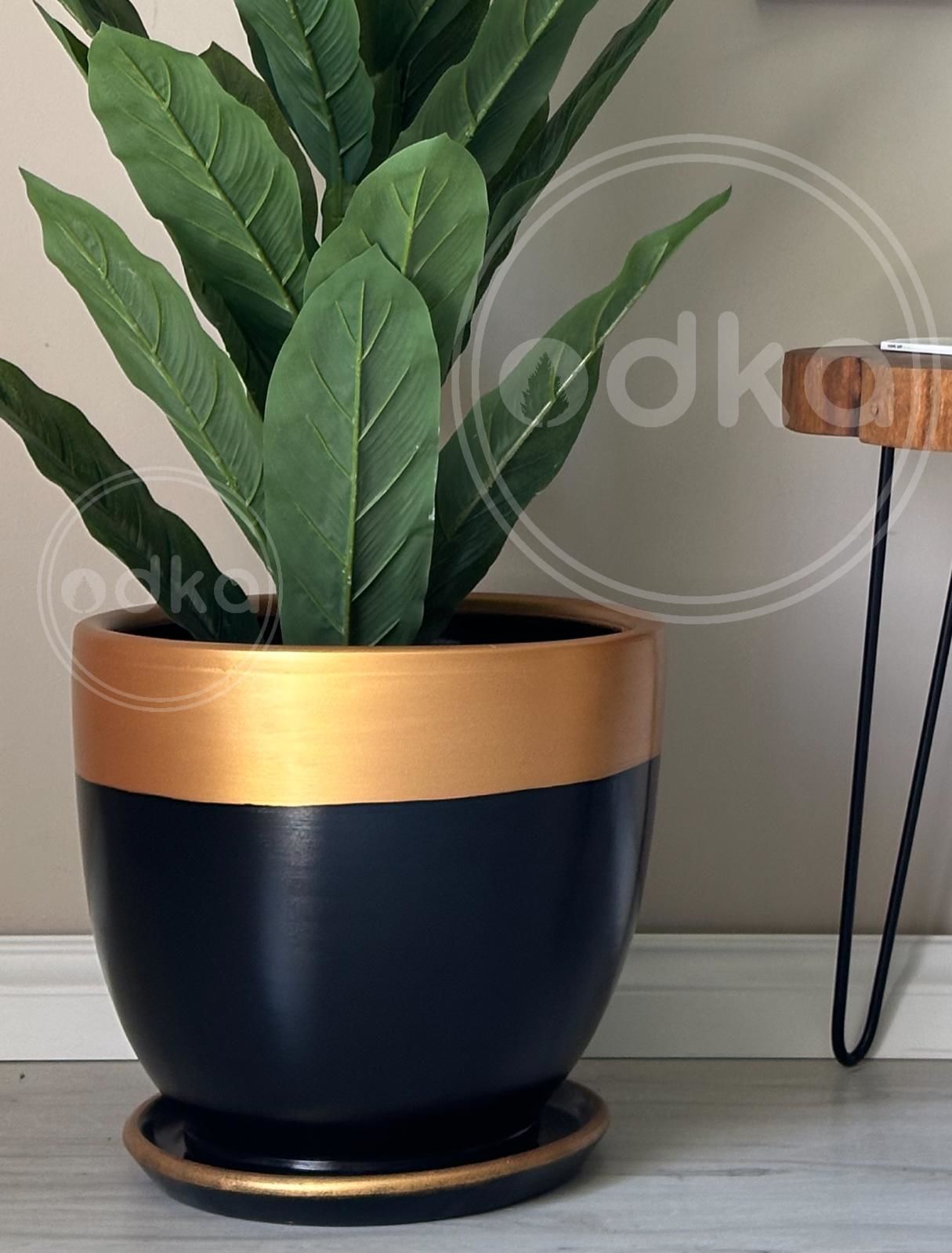 10 Lt Saksı Klasik Saksı Tabaklı Yükseklik 23cm Çap 25cm Siyah-Gold