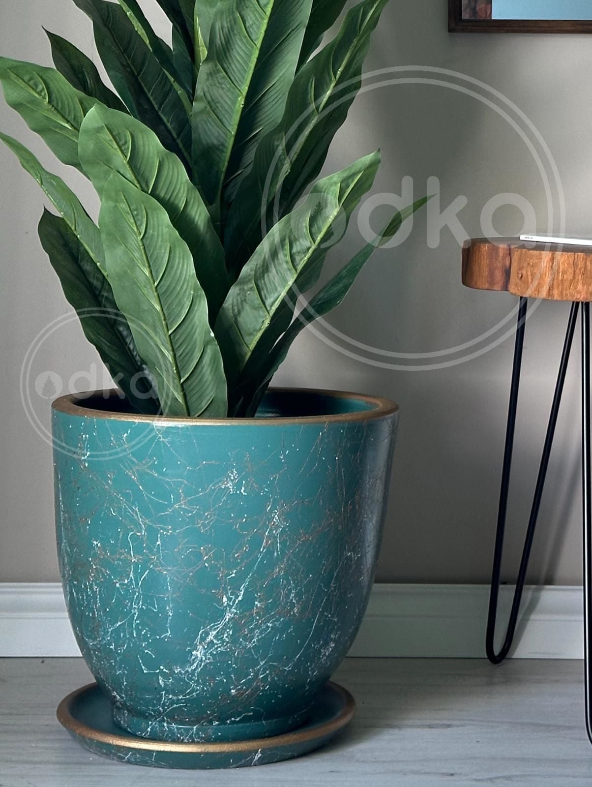 10 Lt Saksı Klasik Saksı Tabaklı Yükseklik 23cm Çap 25cm Zümrüt-Beyaz-Gold