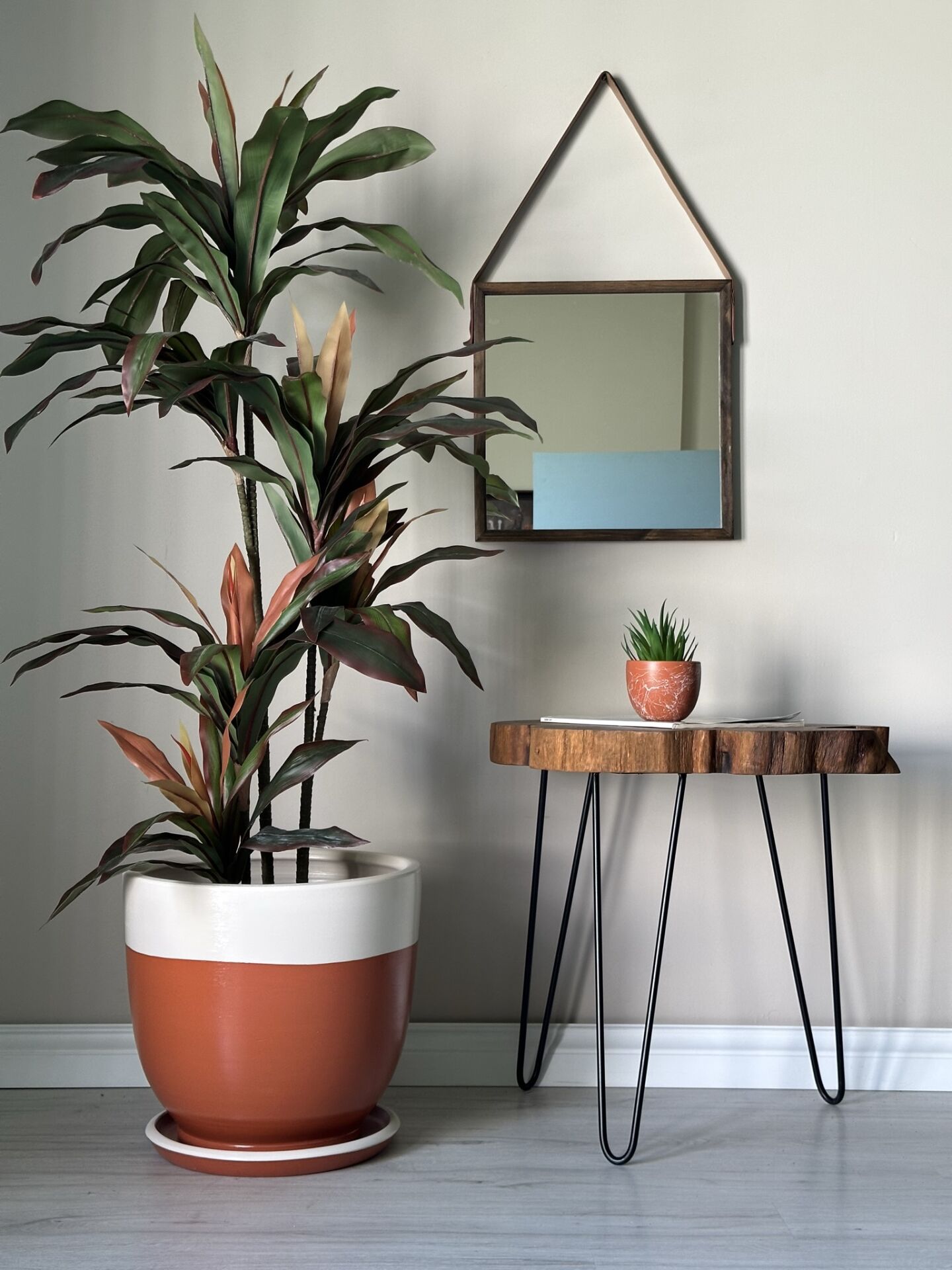 Klasik Saksı Tabaklı Yükseklik 38cm Çap 40cm