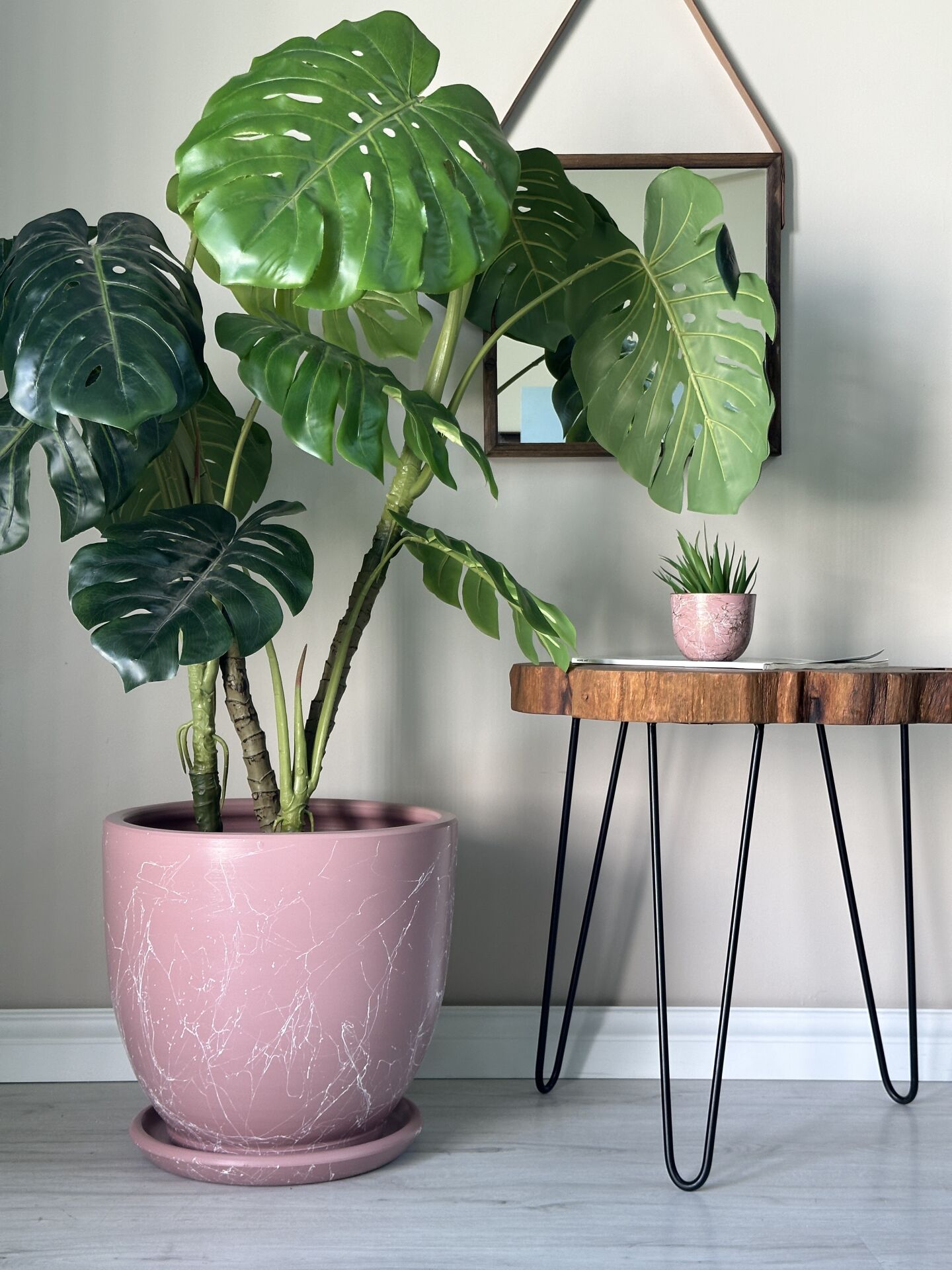 Mia Seri 60 Litre Büyük Boy Klasik Saksı Tabaklı Yükseklik 46cm Çap 46cm Pembe Mermer Desenli