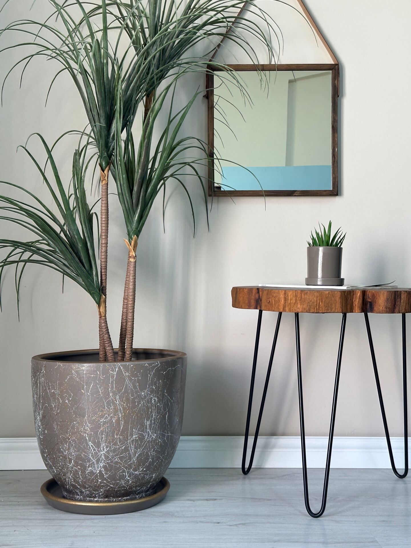 Klasik Saksı Tabaklı Lily Seri- Vizon Beyaz Gold