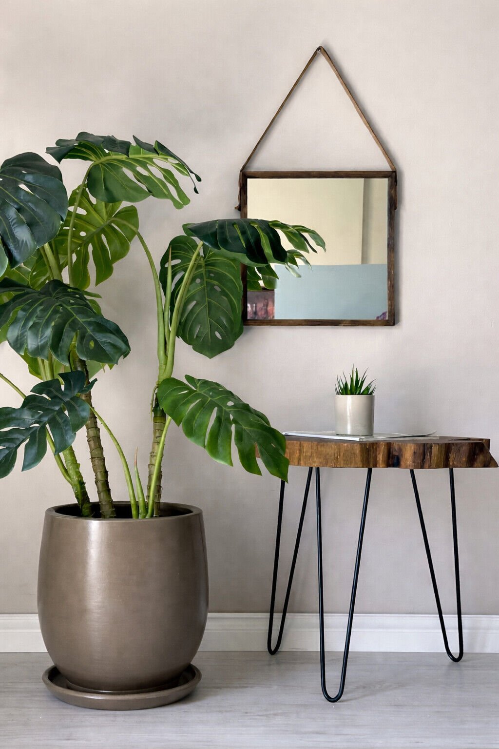 Büyük Boy Armut Saksı Tabaklı Yükseklik:44cm Çap:27cm