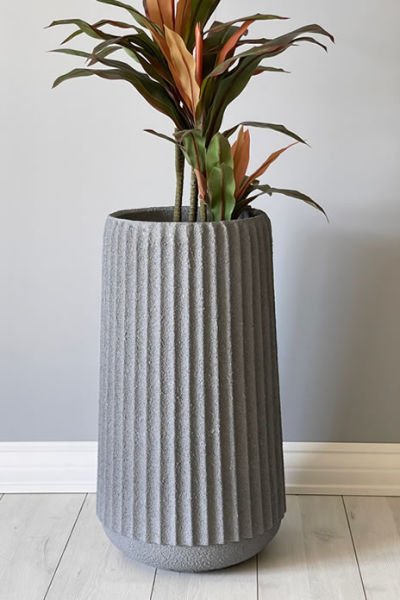 Odka Oyuklu Fiber Saksı Füme Renk 70cm X32cmX40cm