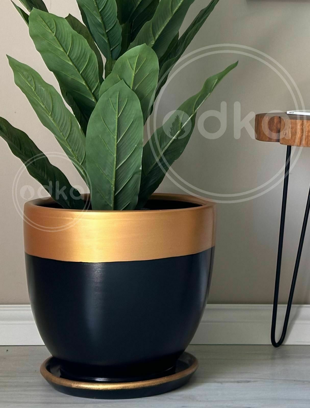 10 Lt Saksı Klasik Saksı Tabaklı Yükseklik 23cm Çap 25cm Siyah-Gold