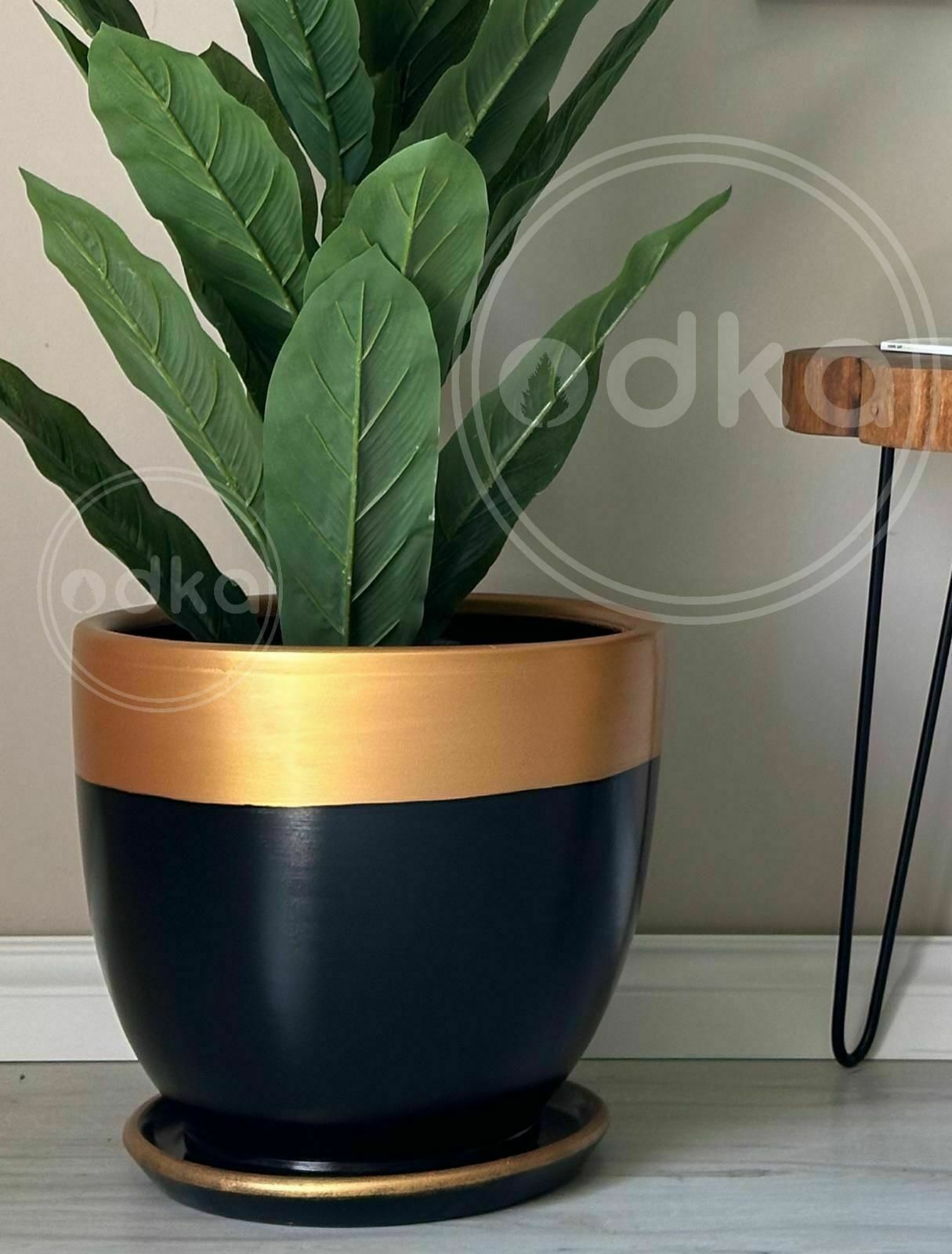 10 Lt Saksı Klasik Saksı Tabaklı Yükseklik 23cm Çap 25cm Siyah-Gold