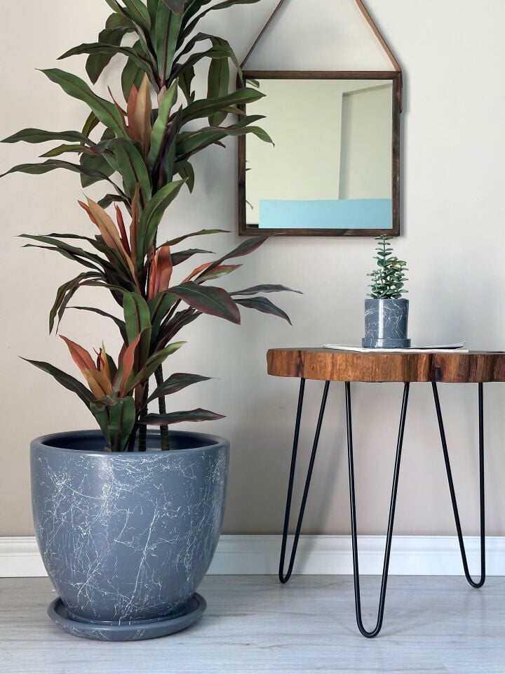 Mia Seri Klasik Saksı Tabaklı Yükseklik 38cm Çap 40cm Koyu Füme Mermer Desenli