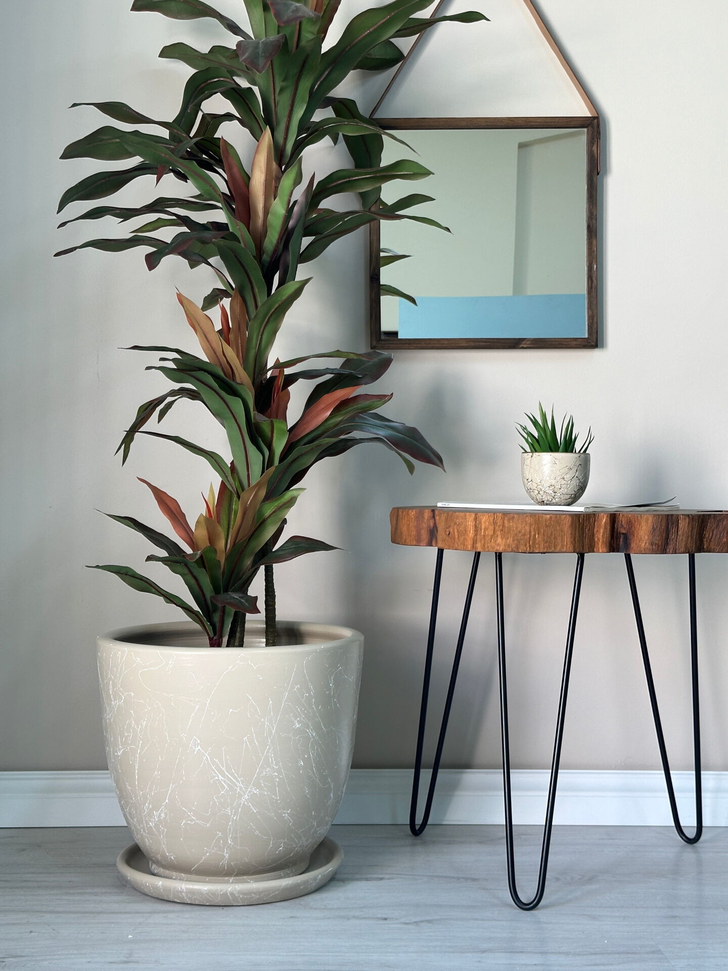 Mia Seri Klasik Saksı Tabaklı Yükseklik 38cm Çap 40cm Taş Mermer Desenli