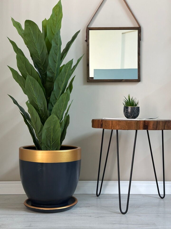 Lily Seri Klasik Saksı Tabaklı Yükseklik 30cm Çap 32cm Antrasit-Gold
