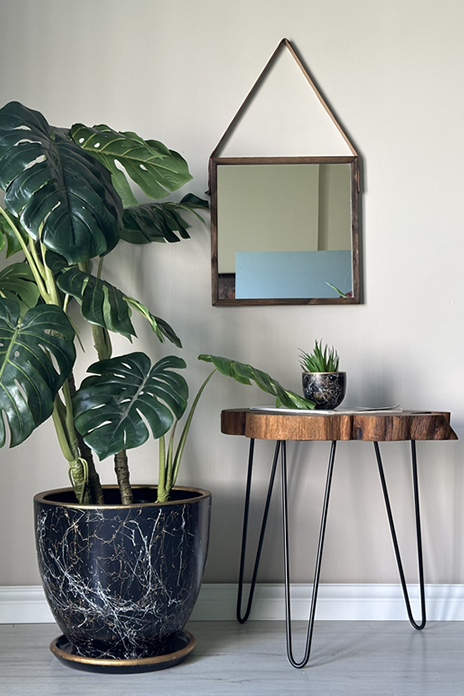 Klasik Saksı Lily- Siyah Beyaz Gold