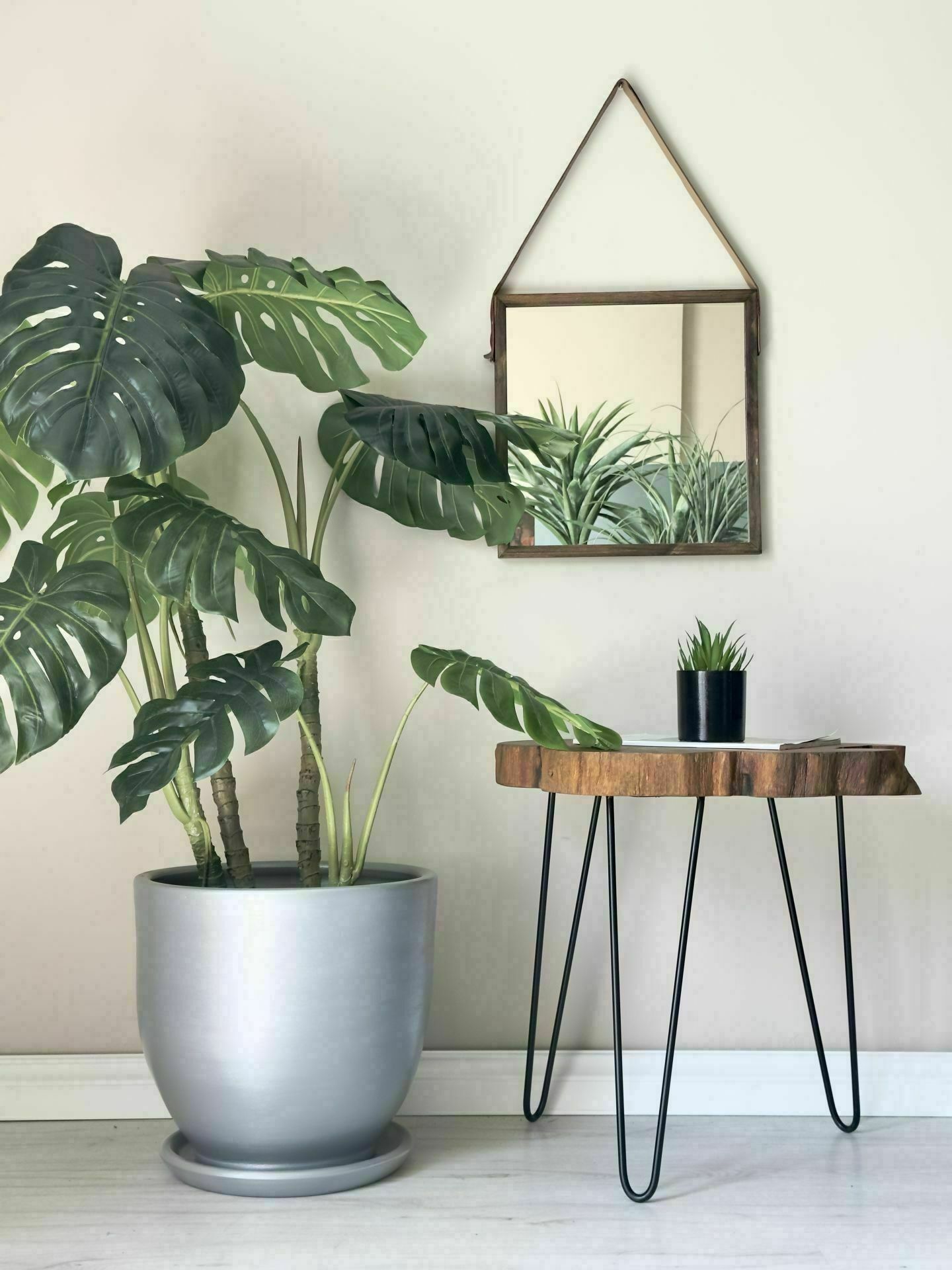 10 Lt Saksı Klasik Saksı Tabaklı Yükseklik 23cm Çap 25cm Gümüş